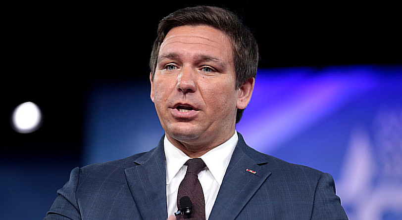 Does Ron Desantis use Special shoes to make him look taller?
