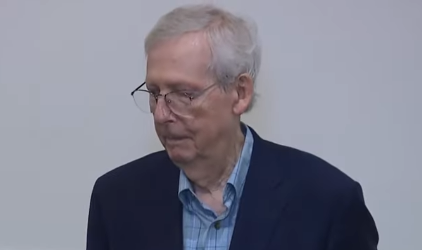 Mitch McConnell Freezes up Again