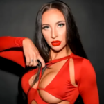Melissa Stratton: Net Worth, Age, Height, and Feet Pics